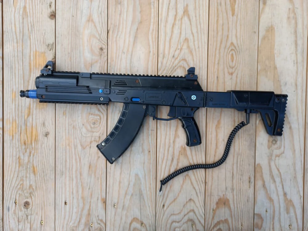 AK 12